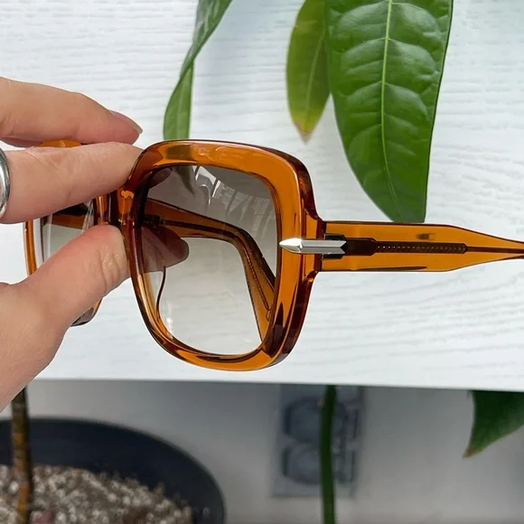 Rag & Bone Square 56mm Oversized Sunglasses with Orange / Brown Frame - Picture 5 of 16